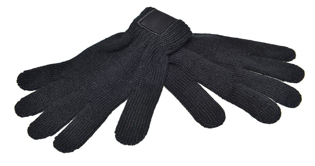 Knitted gloves with label